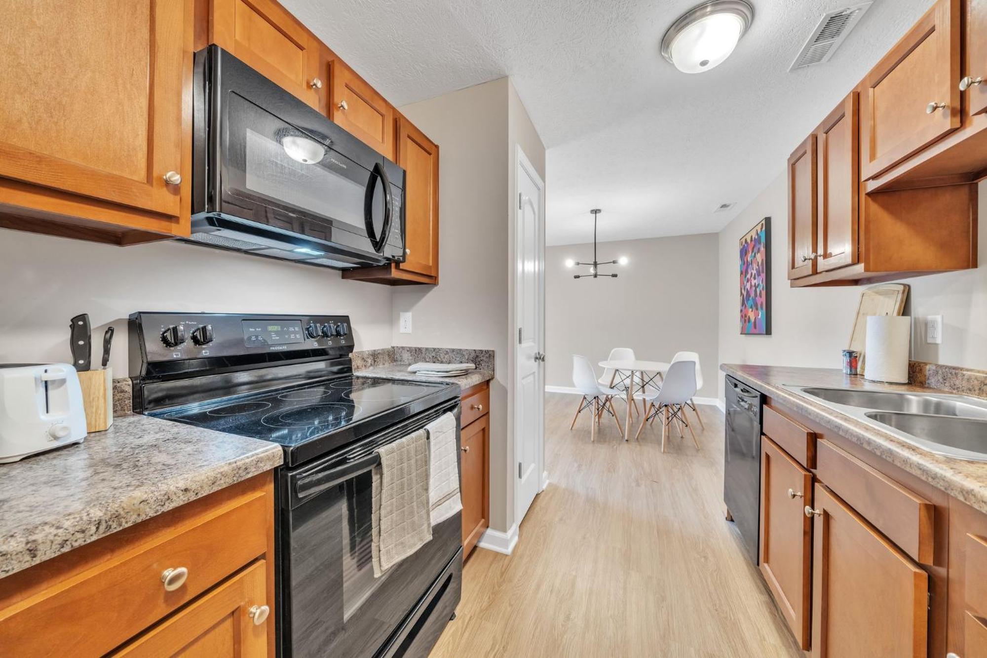 Stonecrest 701, 2Bd Apt I Free Parking I Pool New Albany Esterno foto